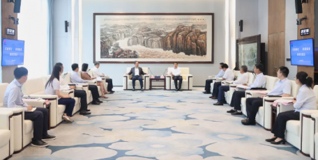 張文琪會(huì)見交通銀行黨委副書記、行長張寶江一行