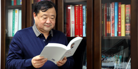 【陜西省優(yōu)秀企業(yè)家風采】西安利君制藥有限責任公司董事長陳西功